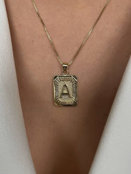 Özel Seri A Harfli Kare Plaka Altın Kaplama Kolye