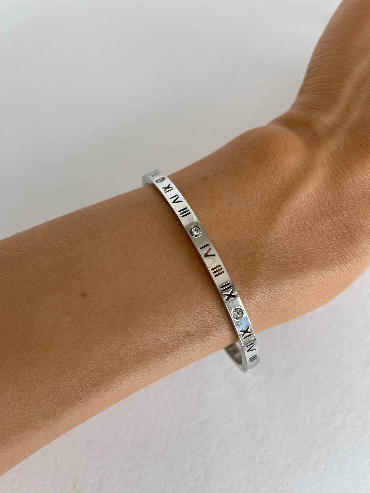 IMG_1933 Çelik Roma Rakam Tasarım Gümüş Kelepçe Bileklik