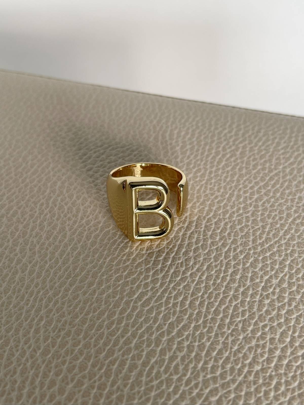 IMG_2208 Özel Seri Kalın B Harfli Gold Yüzük