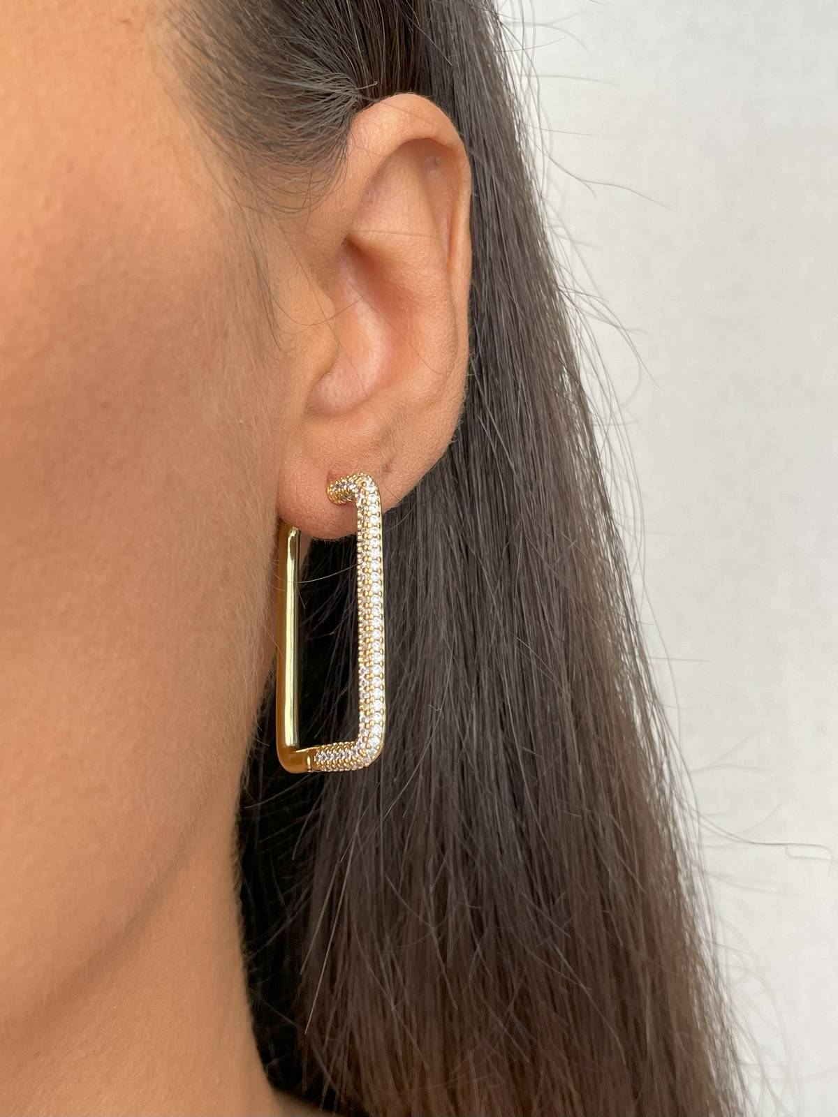 IMG_2565 Özel Seri Zirkon Taşlı Dikdörtgen Tasarım Tekli Küpe