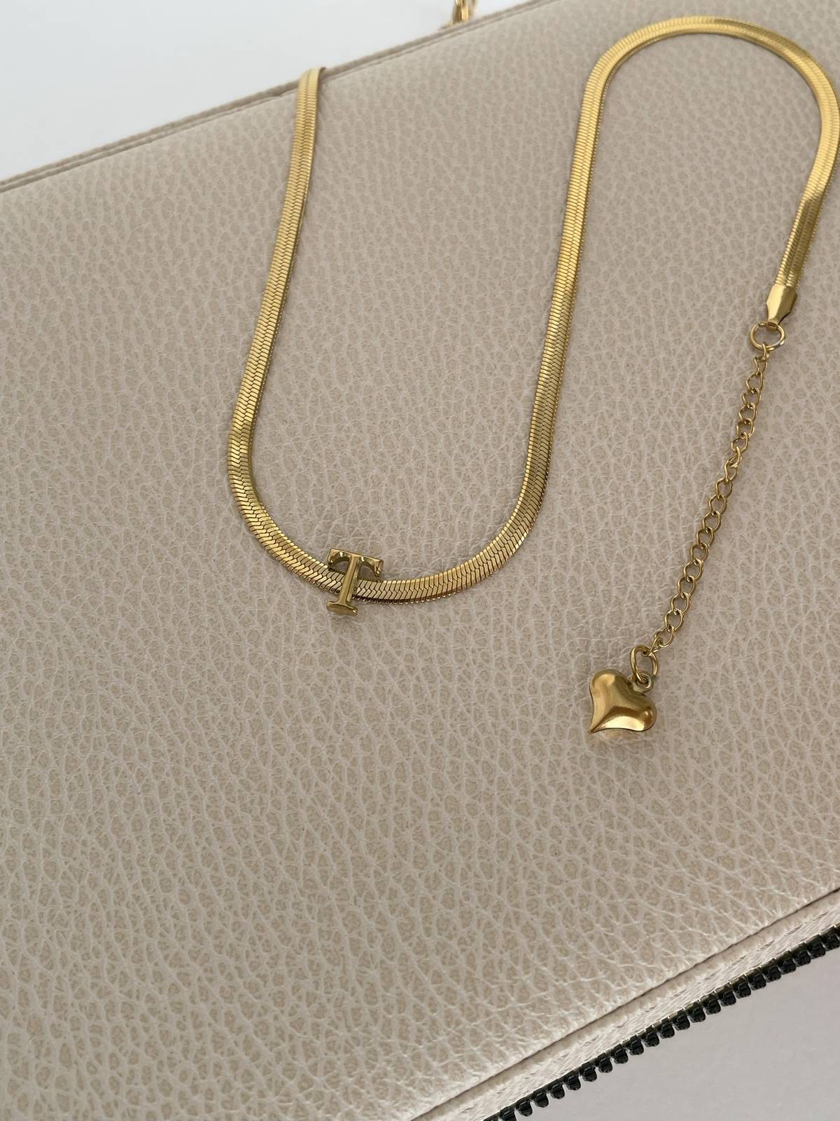 IMG_5586 İtalyan Zincir Çelik Minimal T Harfli Kolye