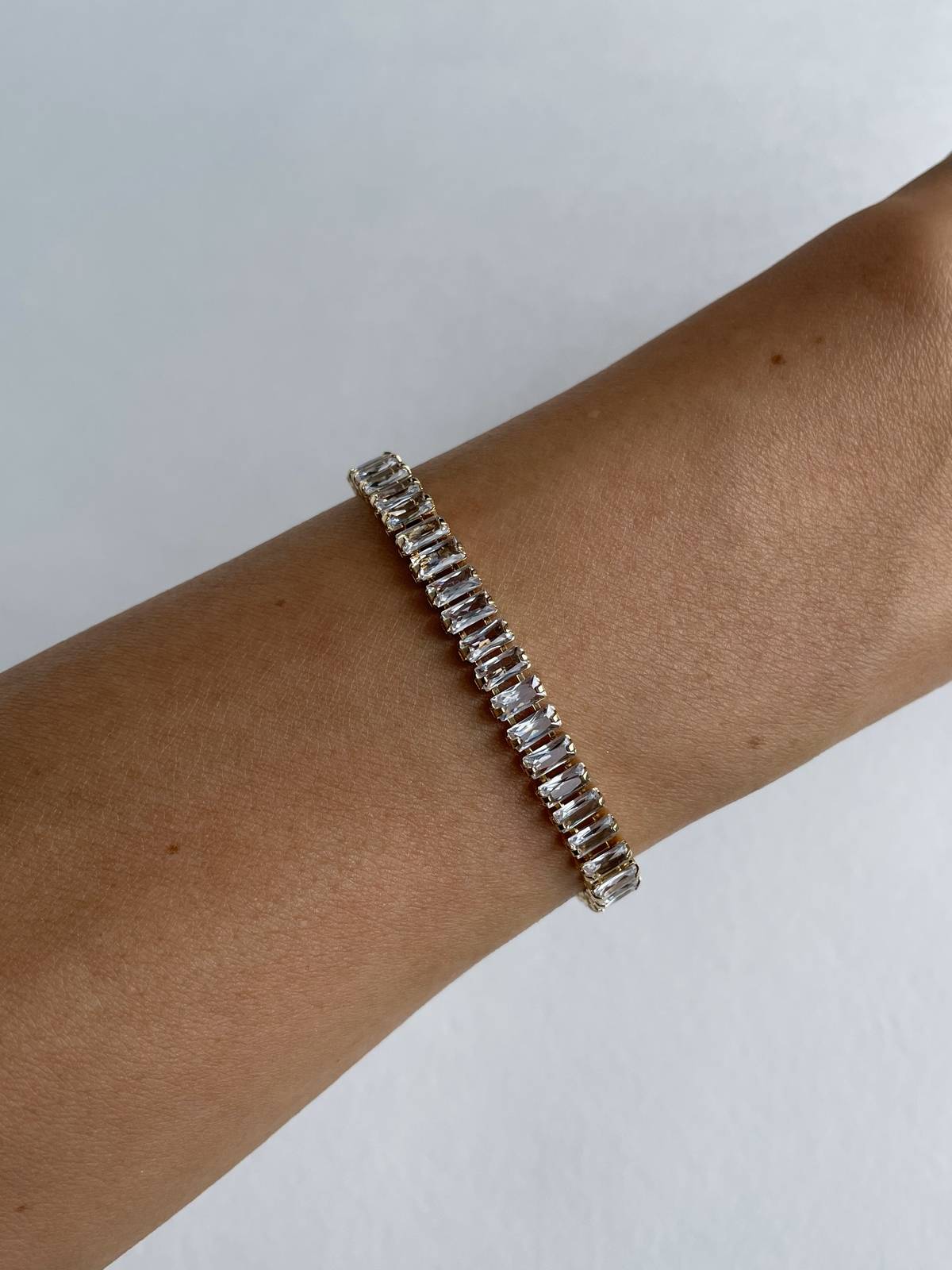 IMG_5989 Baget Taşlı Ayarlanabilir Gold Çelik Bileklik