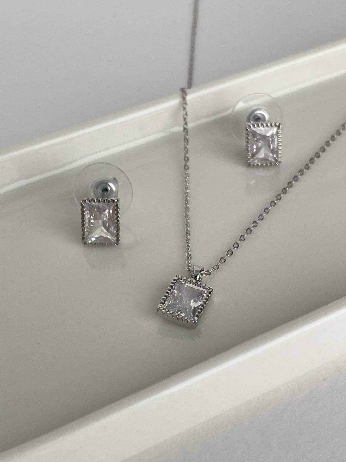 IMG_6523 Özel Seri Baget Taşlı Kolye Küpe Set