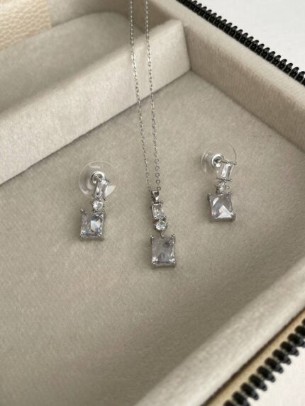 Özel Seri Baget Taşlı Kolye Küpe Set