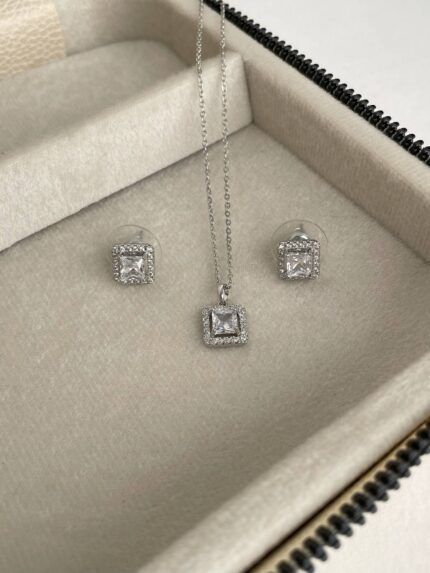 Özel Seri Baget Taşlı Kolye Küpe Set