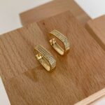 Özel Seri Zirkon Taşlı Kare Tasarım Gold Küpe