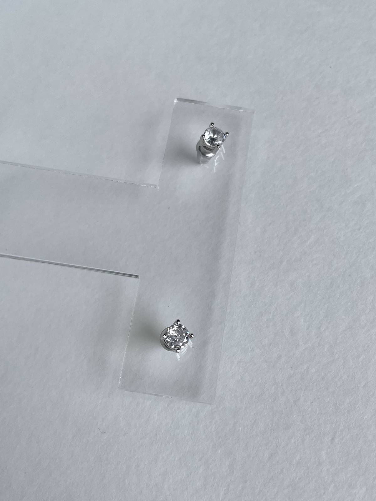 1689096288-64ad9060e7c6e15586.jpg Özel Seri Tek Taş Gümüş Küpe