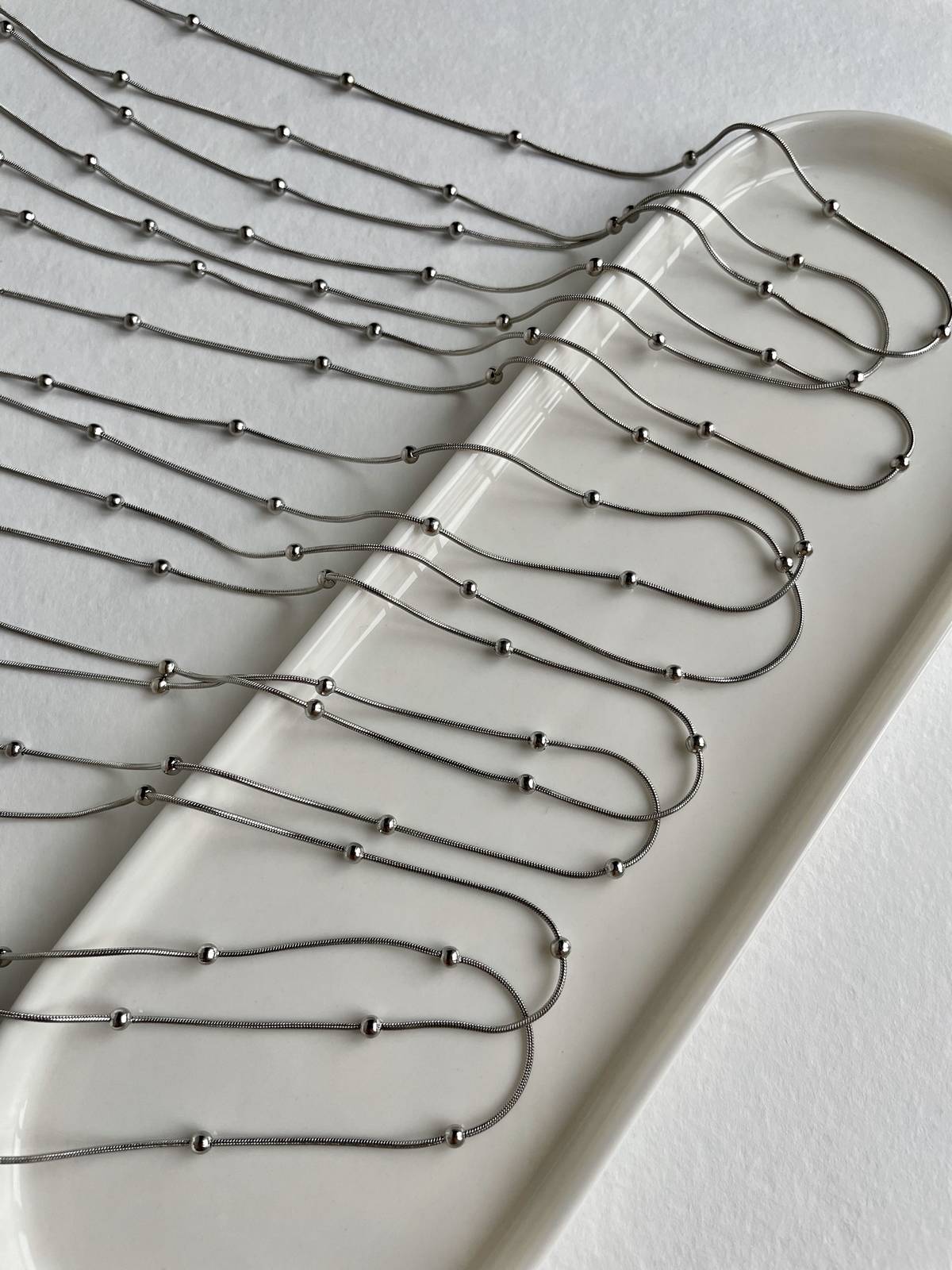 1691606081-64d3dc419f0a718887.jpg Top Detaylı Minimal Çelik Gümüş Zincir Kolye 45cm