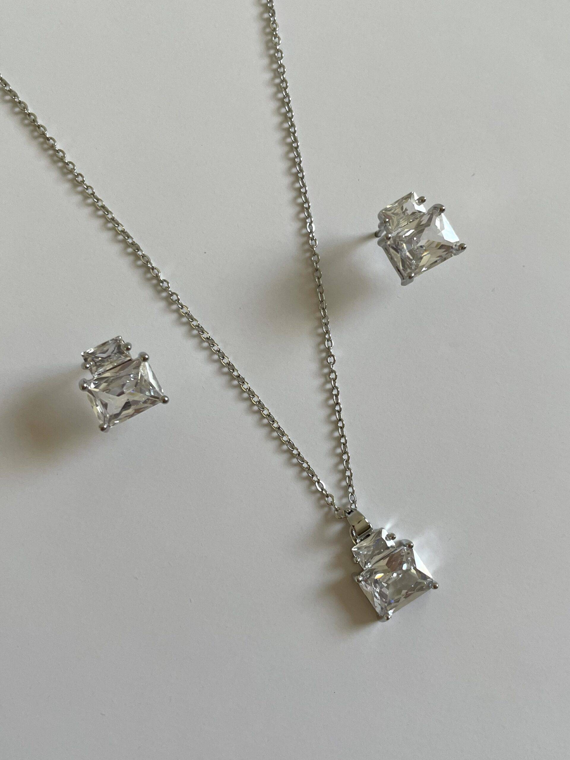 img_4214 Özel Seri Baget Taşlı Kolye Küpe Set