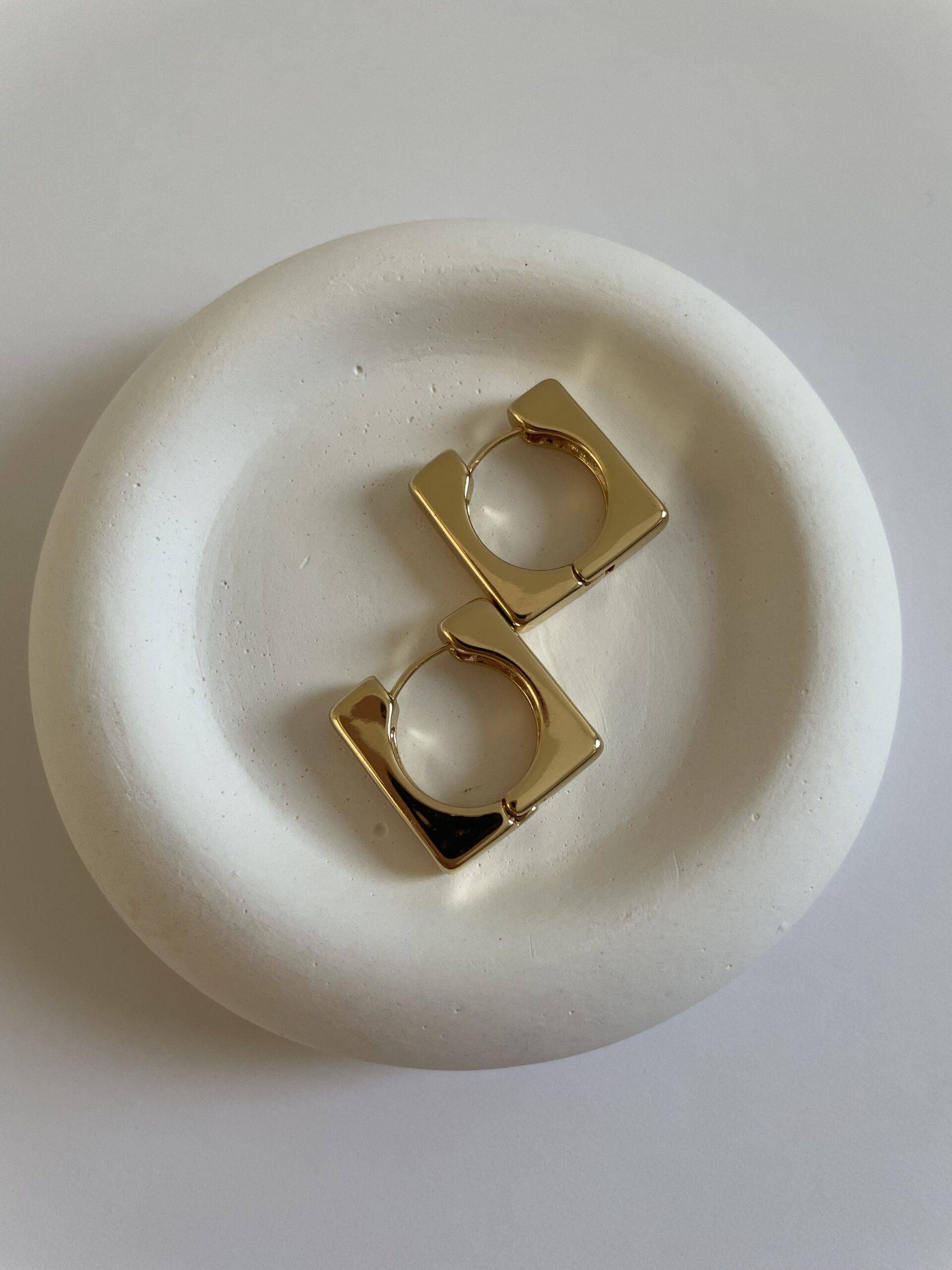 img_4236 Özel Seri Kalın Kare Tasarım Halka Küpe