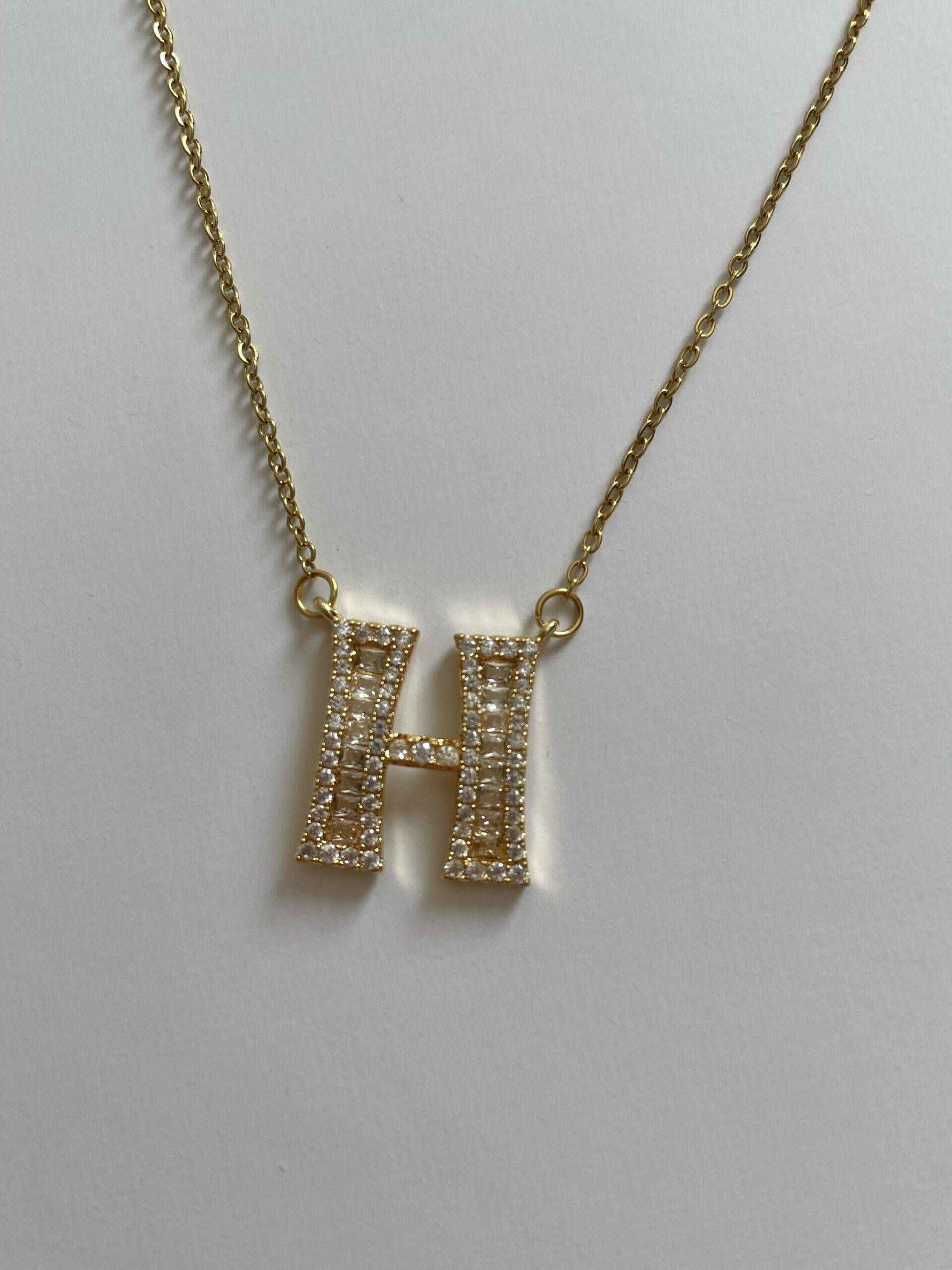 img_4438 Çelik Baget Taşlı H Harf Kolye
