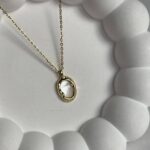 Çelik Oval Sedefli Minimal Kolye