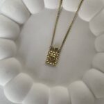 Çelik CC Parfüm Tasarım Gold Kolye