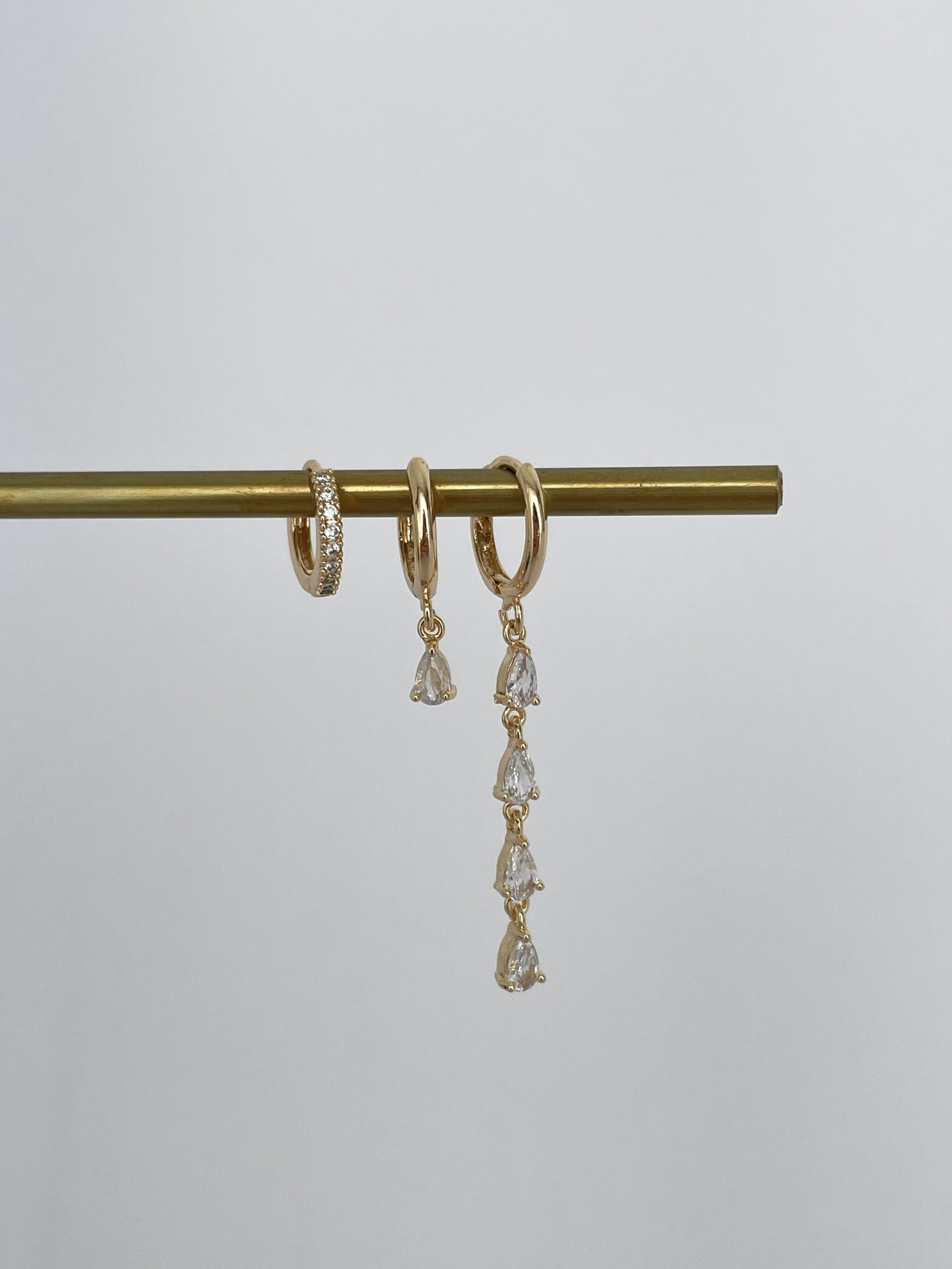 img_7429 Özel Seri Zirkon Taşlı Üçlü Gold Sarkıt Küpe Seti