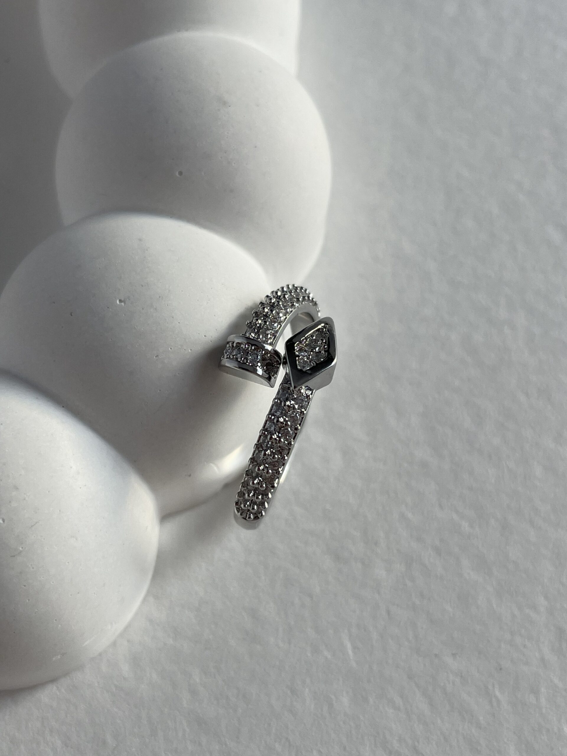 img_8768 Özel Seri Zirkon Taşlı Çivi Tasarım Gümüş Ayarlanabilir Yüzük