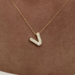 925 Gümüş Zirkon Taşlı V Harf Gold Kolye
