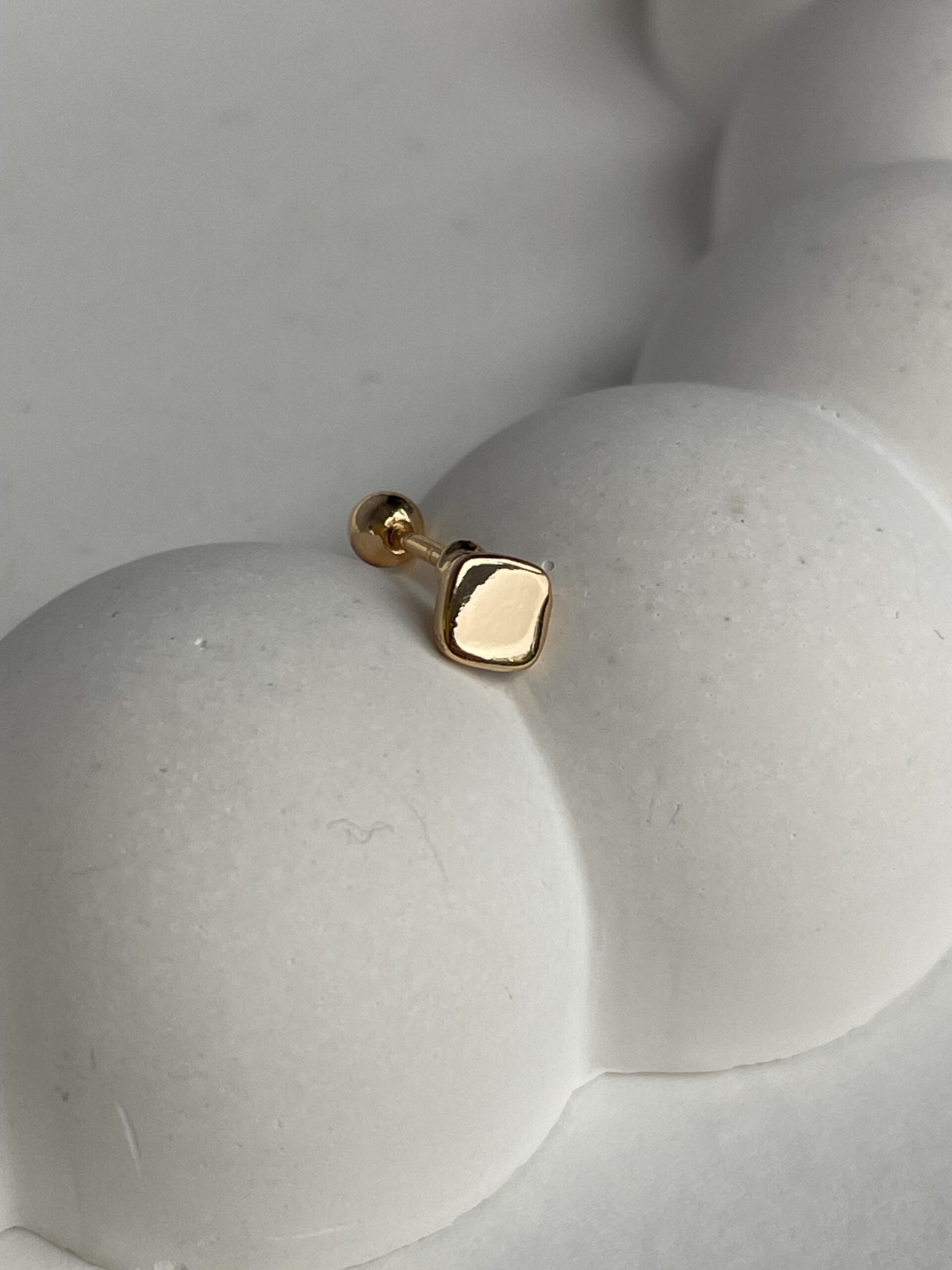 img_9558 Özel Seri Kare Tasarım Gold Tragus