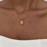 Çelik Geometrik Tasarım Sedefli Gold Kolye
