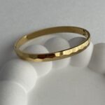 Çelik Aura Desen Gold Kelepçe Bileklik