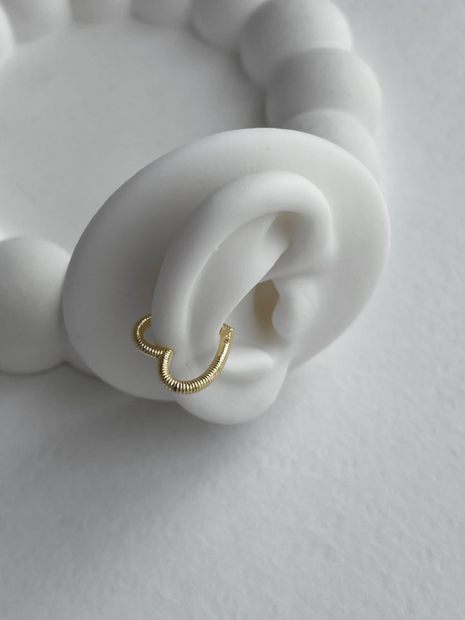 img_1595 Özel Seri Kalp Tasarım Gold Earcuff