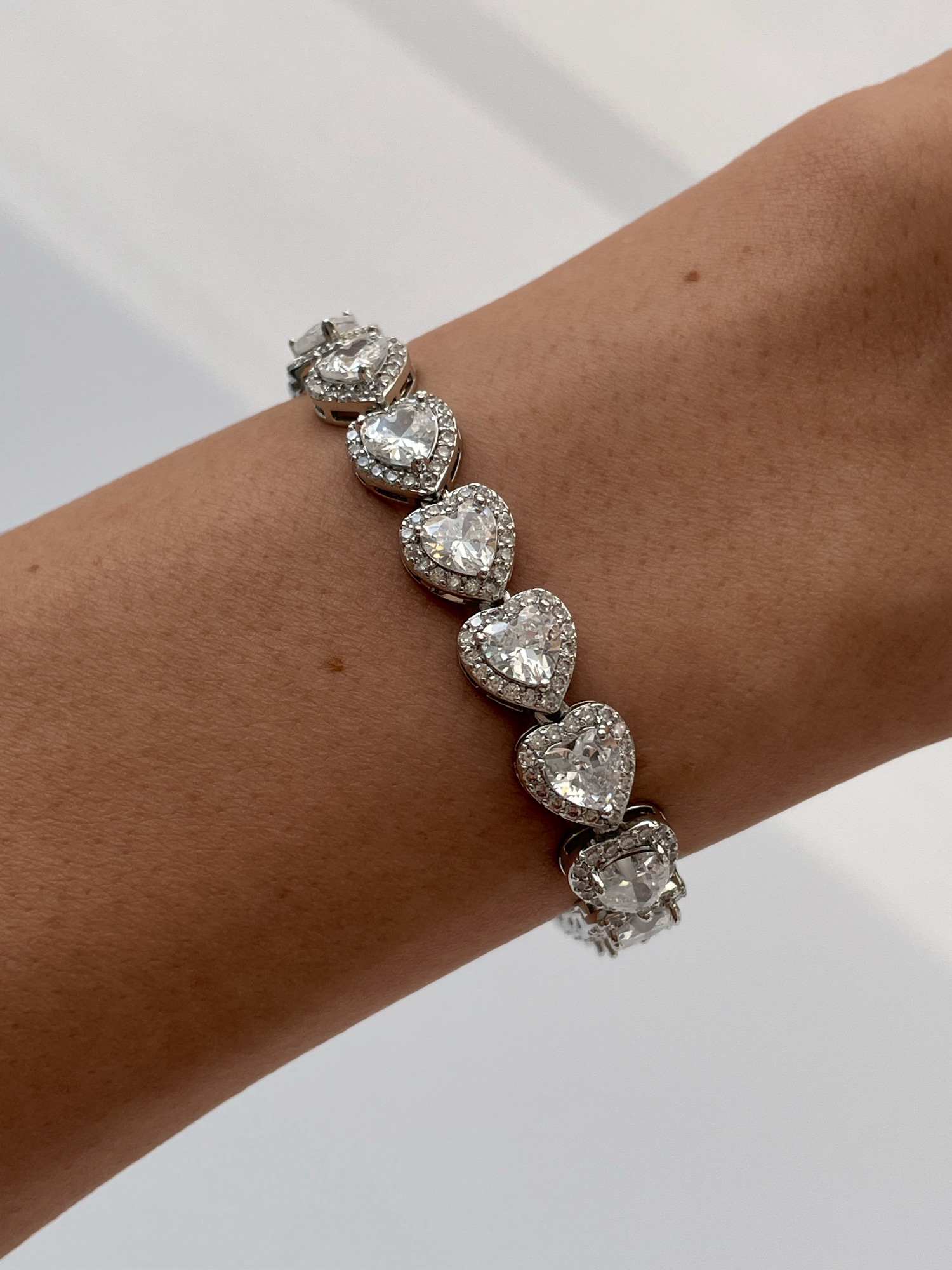 img_9261 Özel Seri Zirkon Taşlı Kalp Tasarım Gümüş Bileklik