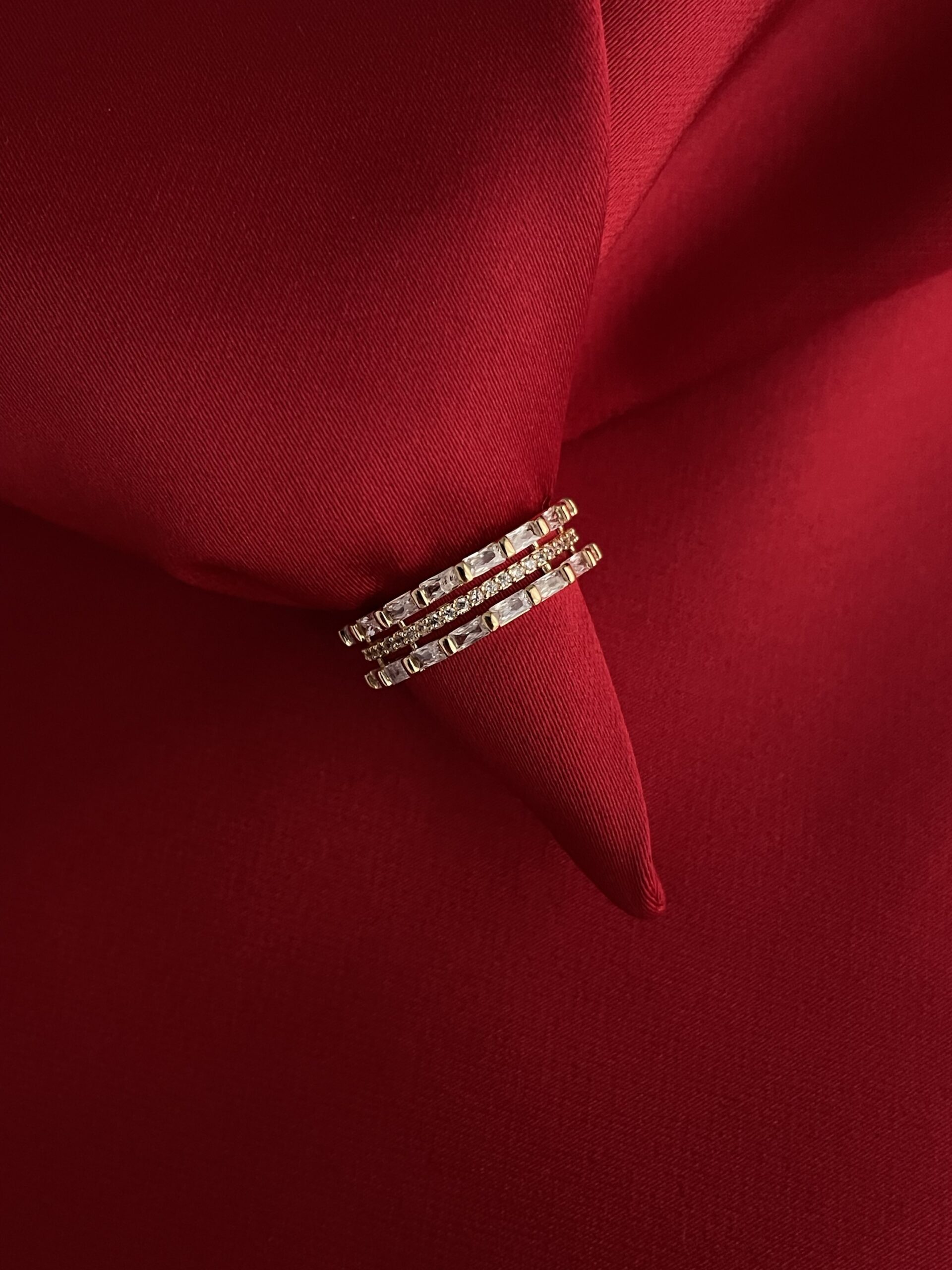 img_7377 Glam Serisi – Baget Taşlı Üç Sıra Gold Ayarlanabilir Yüzük