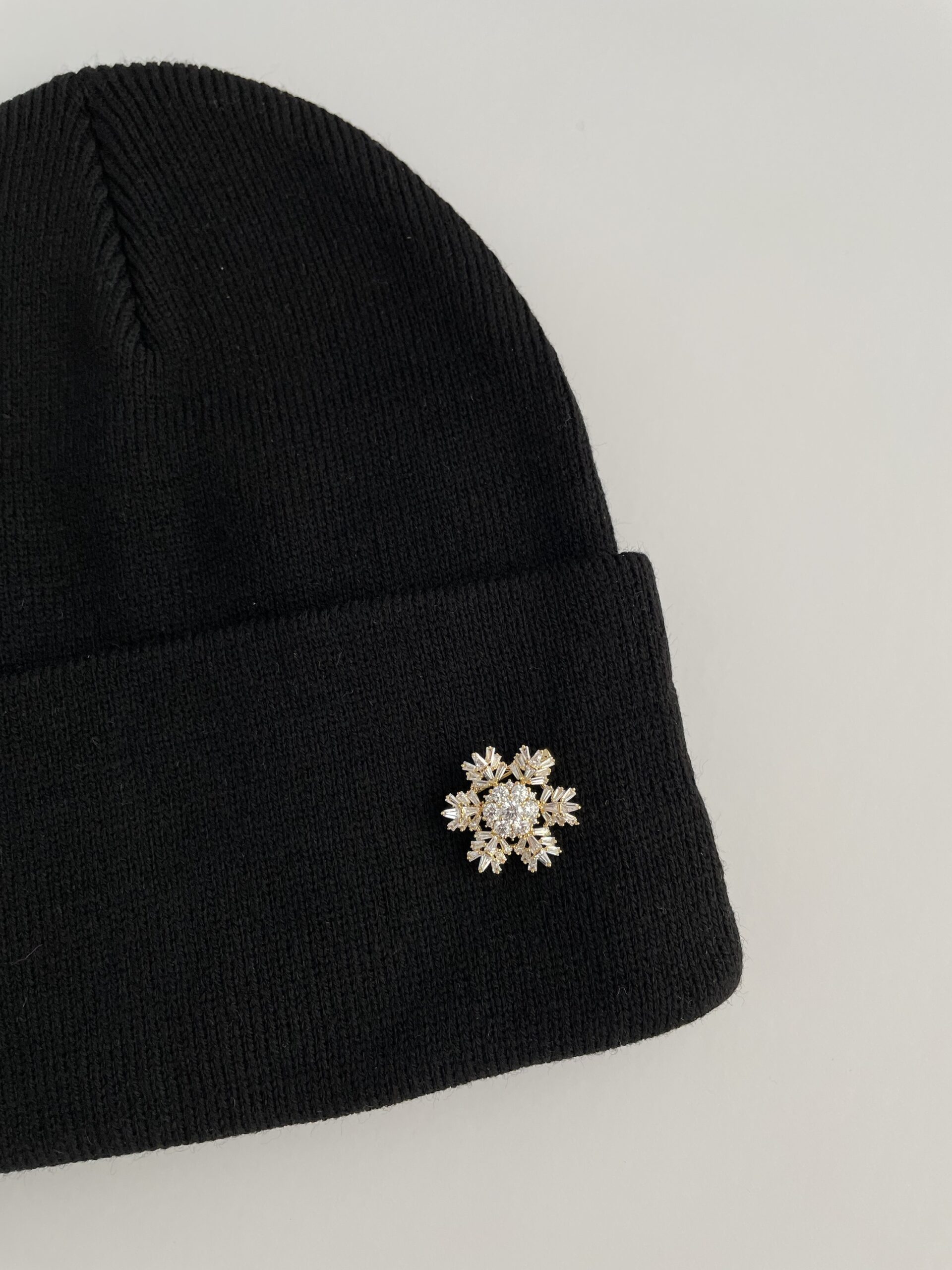 img_0721 Kar Desen Broşlu Siyah Bere