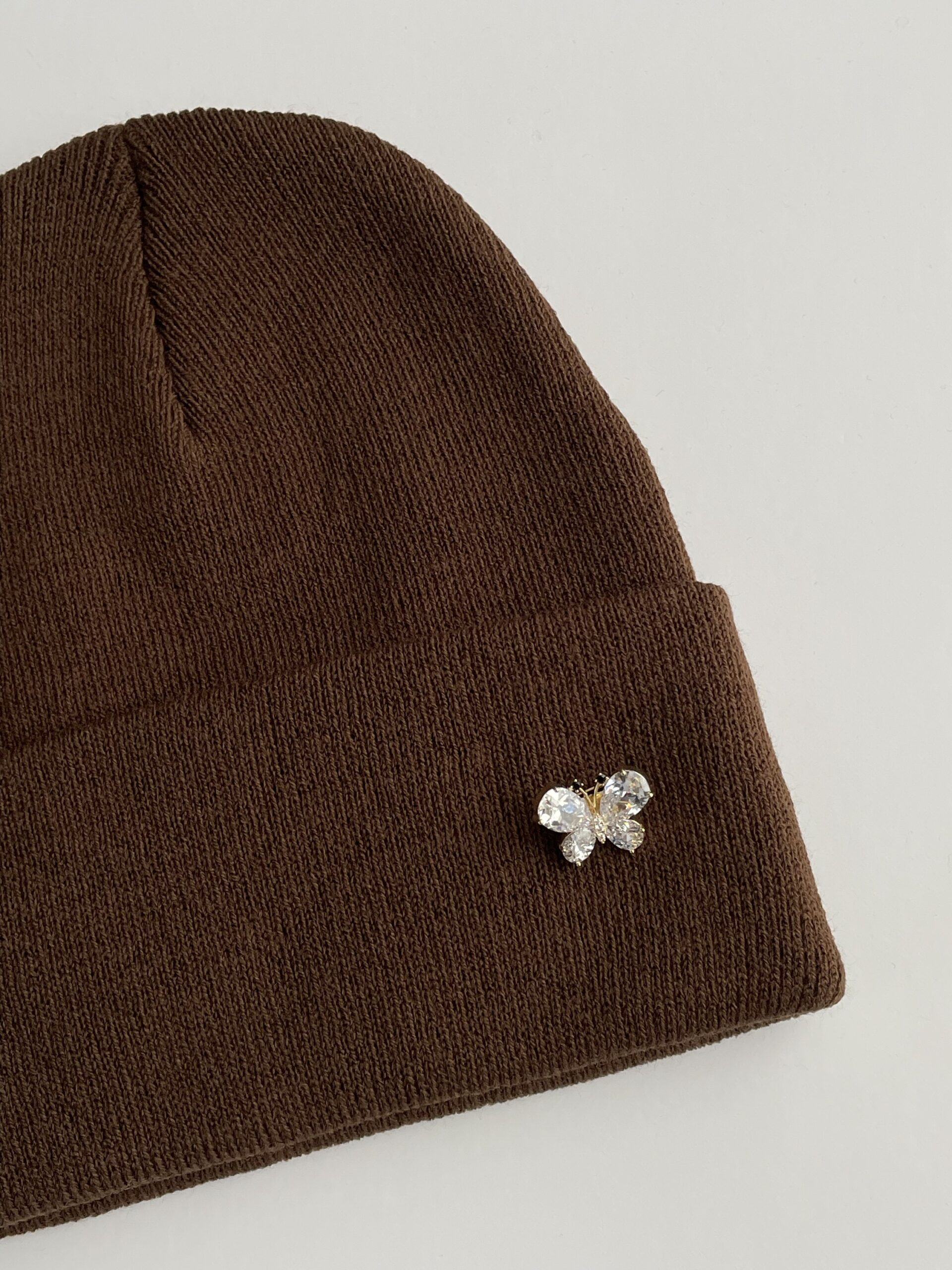 img_0897 Kelebek Desen Broşlu Kahverengi Bere