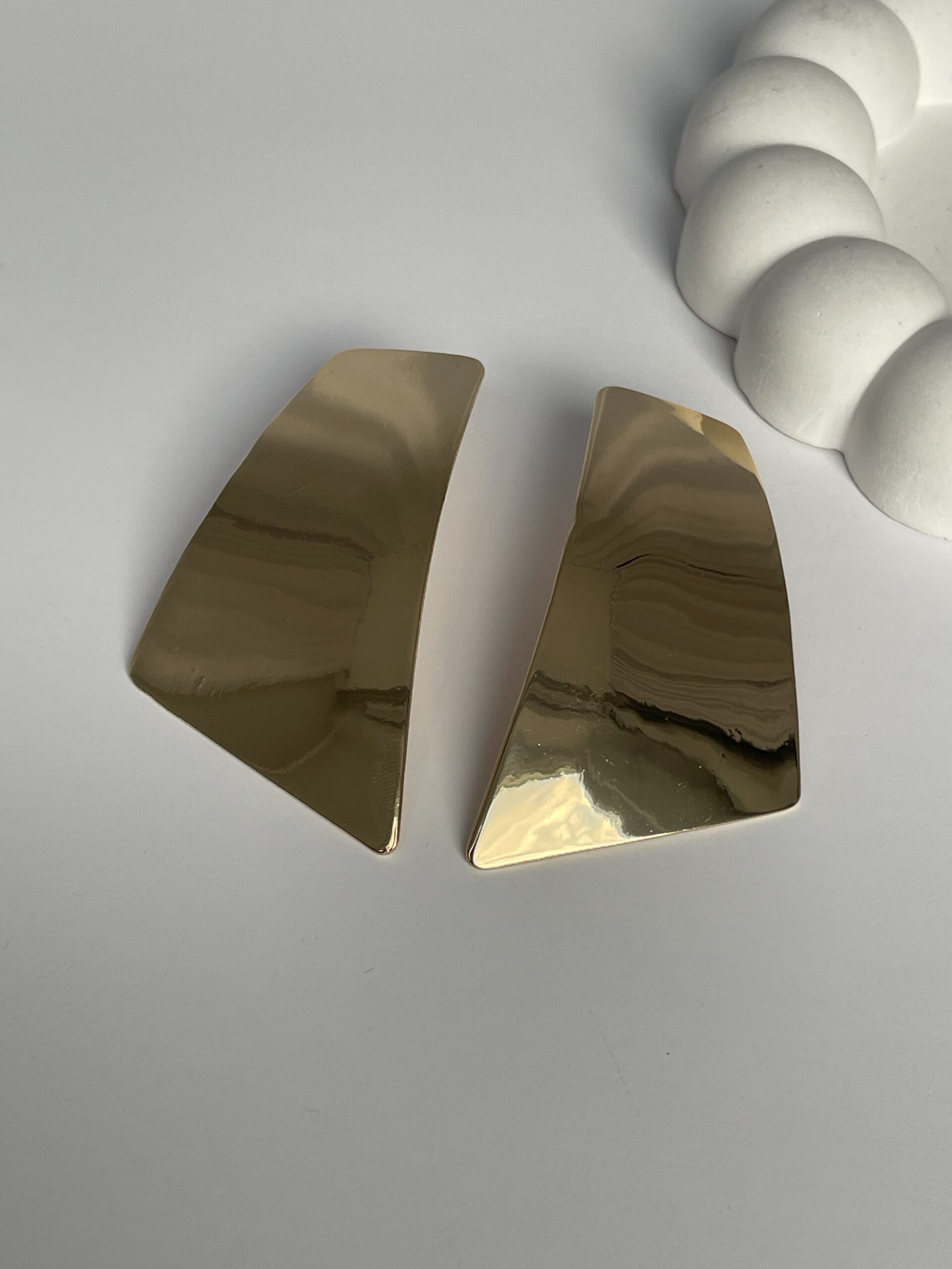 img_1031 Özel Seri Marka Model Büyük Geometrik Desen Gold Küpe