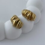 Çelik Asimetrik Desen Gold Küpe