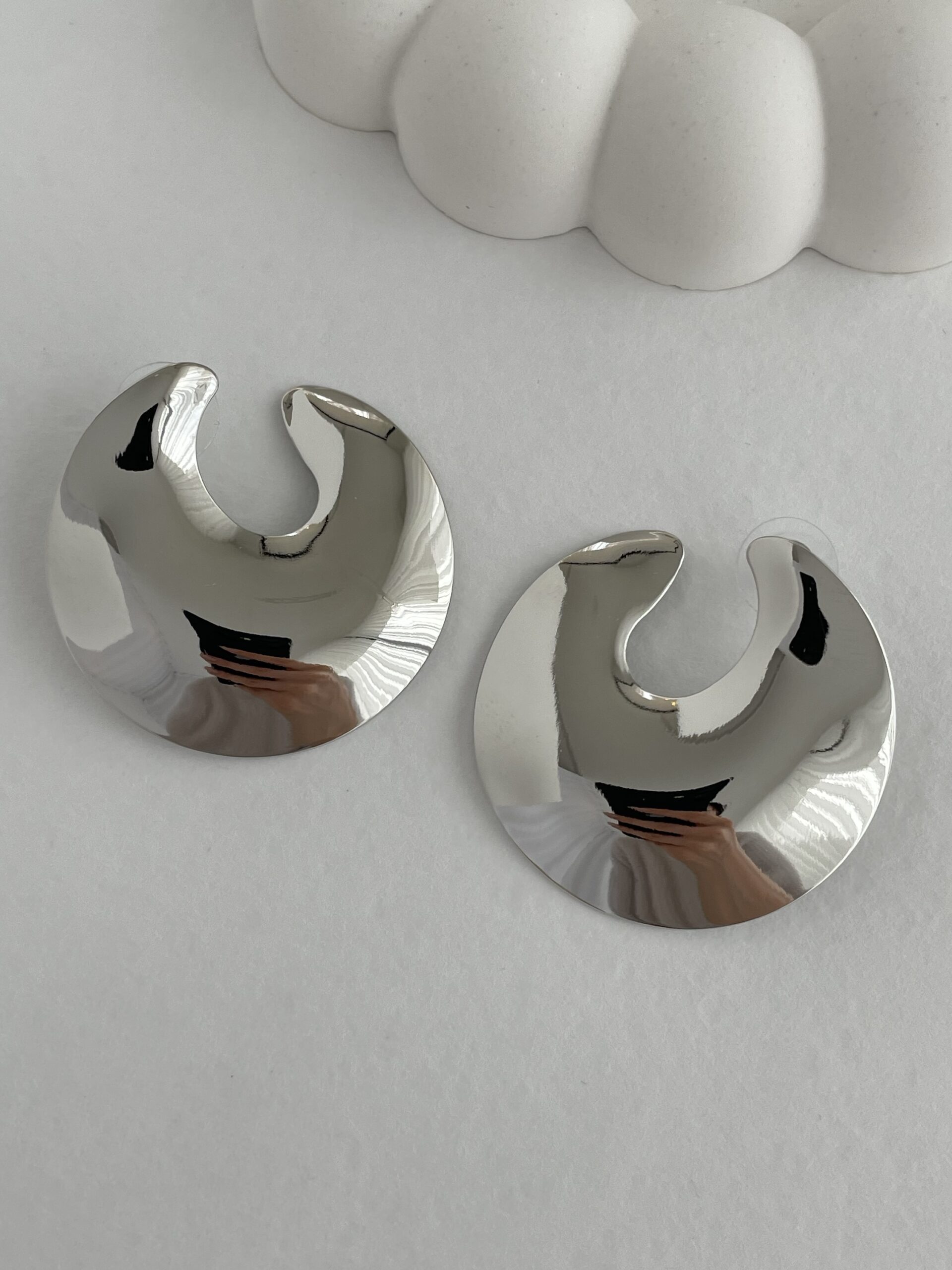 img_2474 Özel Seri Asimetrik Desen Gümüş Plaka Küpe 4cm