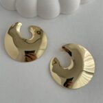 Özel Seri Asimetrik Desen Gold Plaka Küpe 4cm