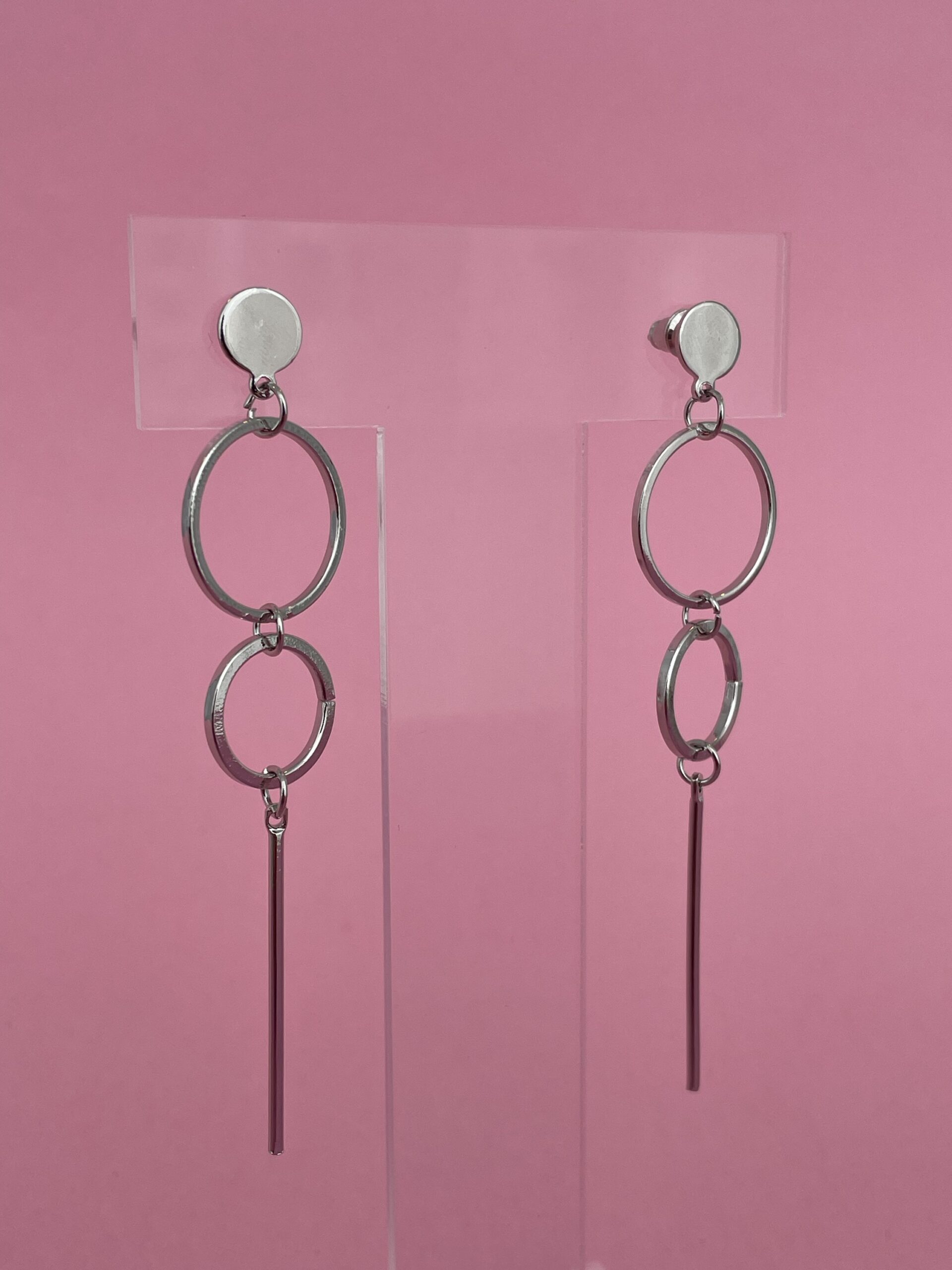 img_3429 In Love Seri Geometrik Desen Sallantılı Gümüş Küpe