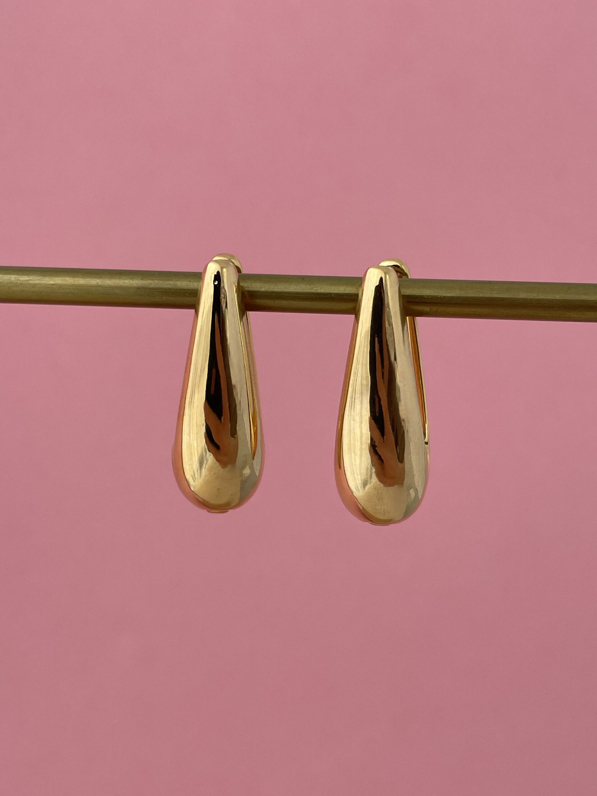 img_3754 In Love Seri İnce Damla Tasarım Gold Küpe