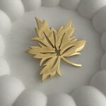 Özel Seri Yaprak Tasarım Gold Plaka Broş