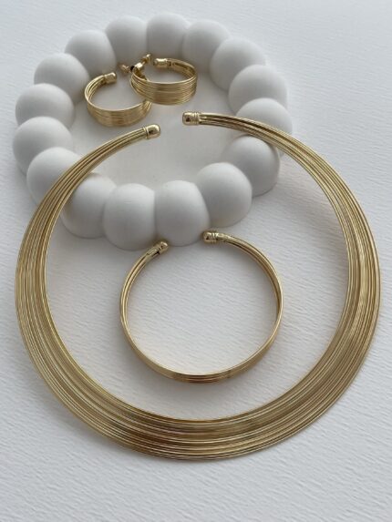 Özel Seri Marka Model Tel Tasarım Gold Kolye Bileklik Küpe Seti