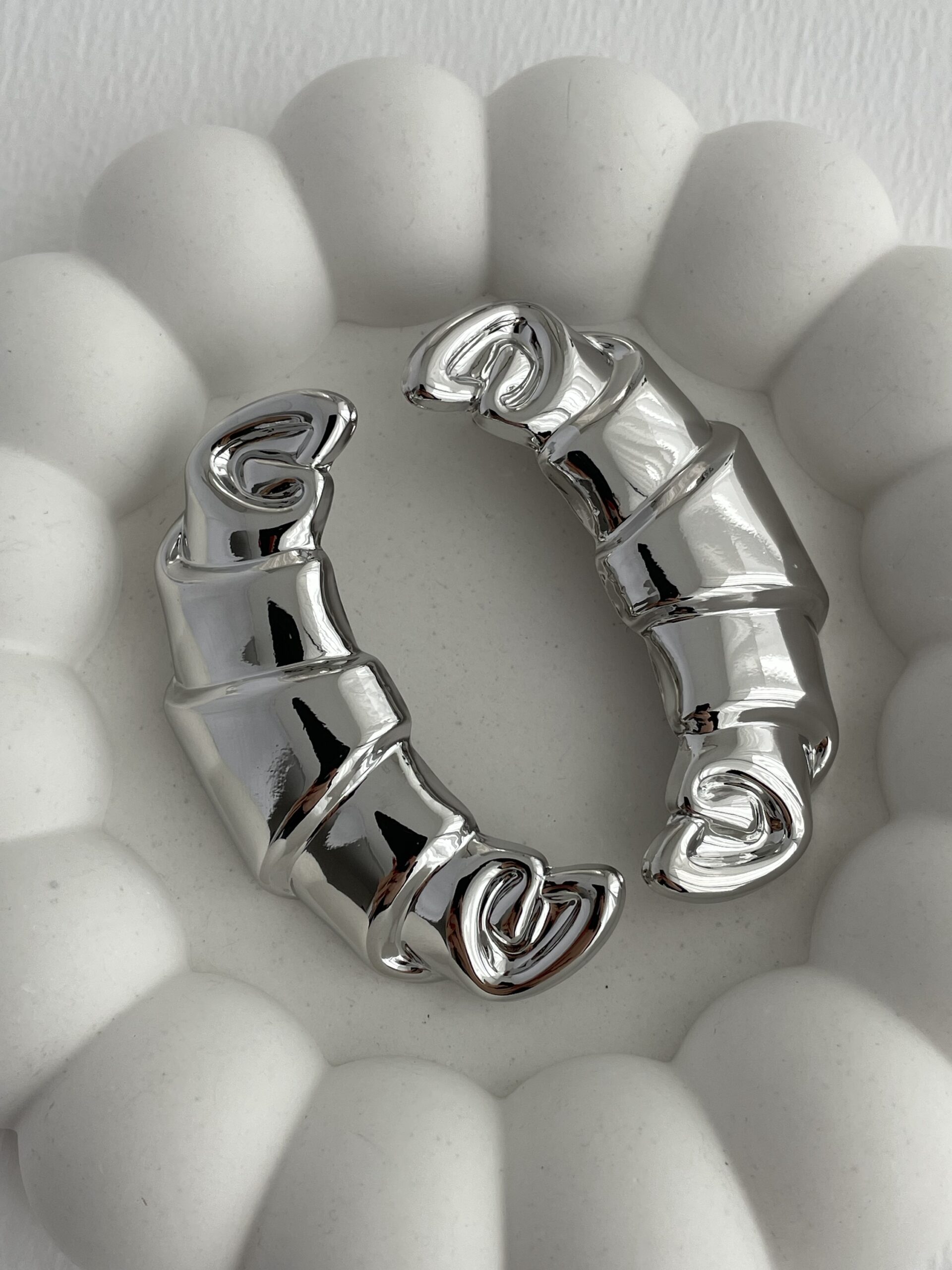 img_6709 Özel Seri Büyük Boy Kruvasan Tasarım Gümüş Küpe