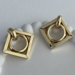 Özel Seri Kare Tasarım Orta Boy Gold Küpe