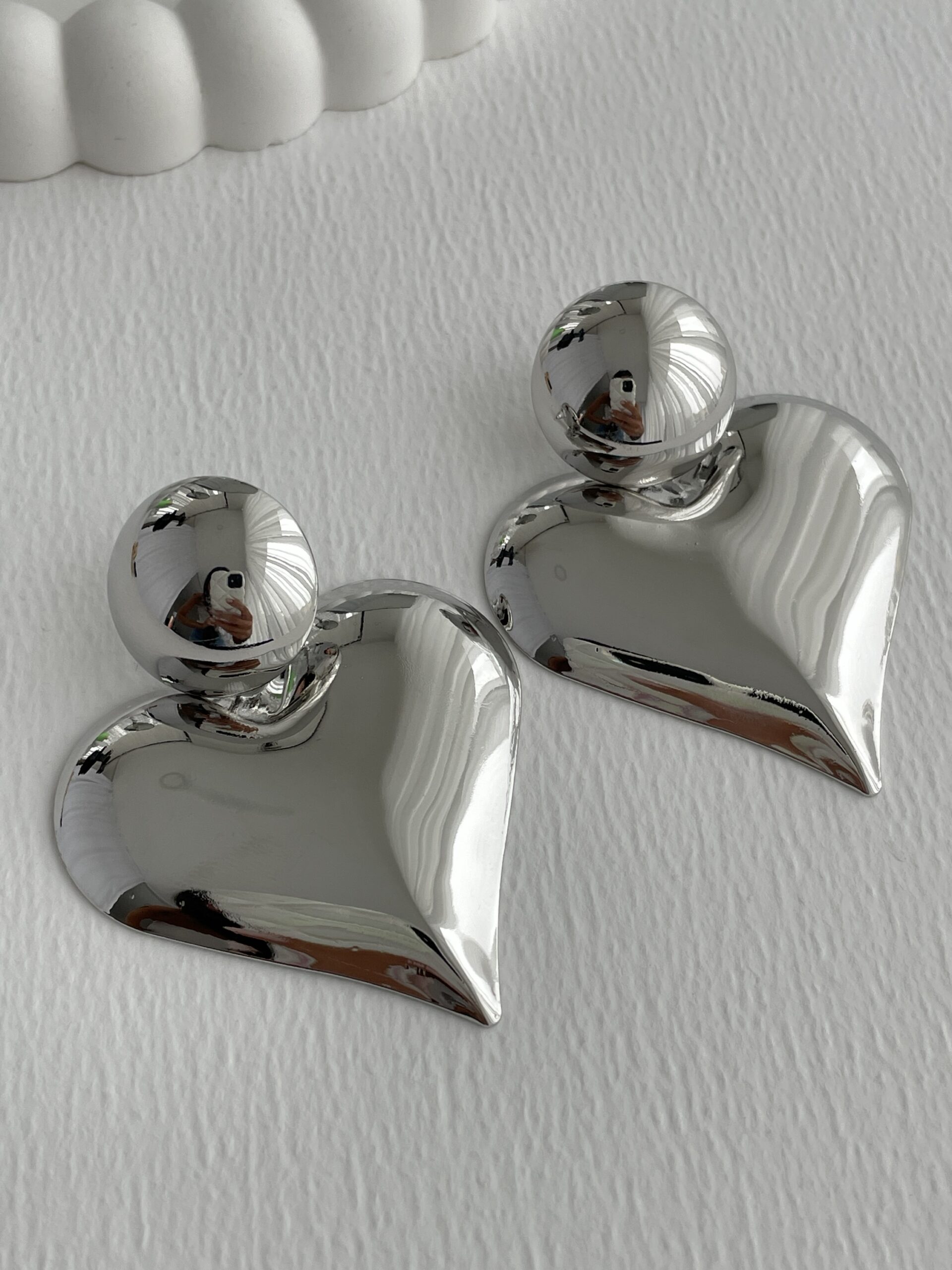 img_2982 Özel Seri Büyük Boy Kalp Tasarım Gümüş Küpe