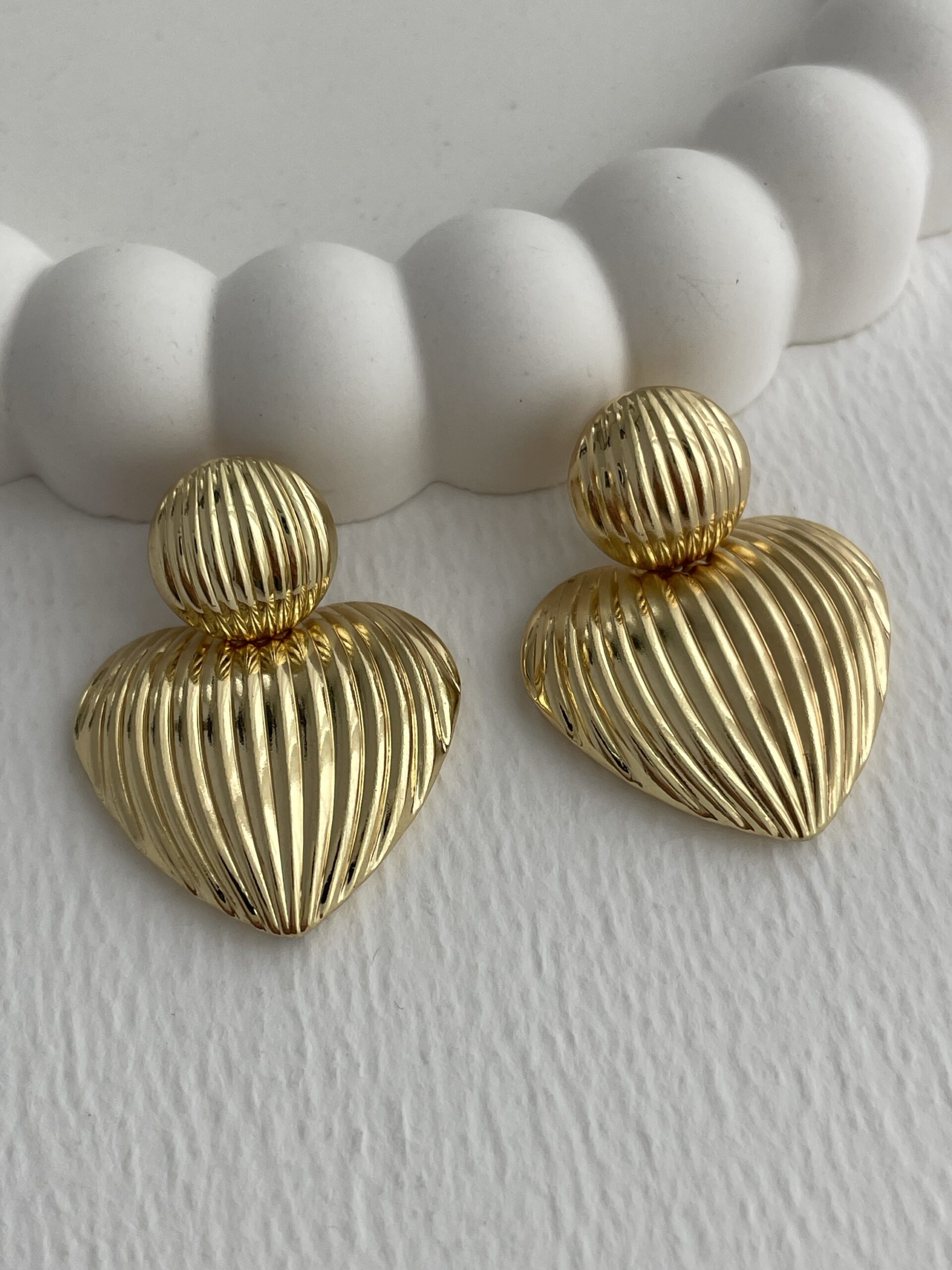 img_3015 Özel Seri Tırtık Model Gold Kalp Küpe