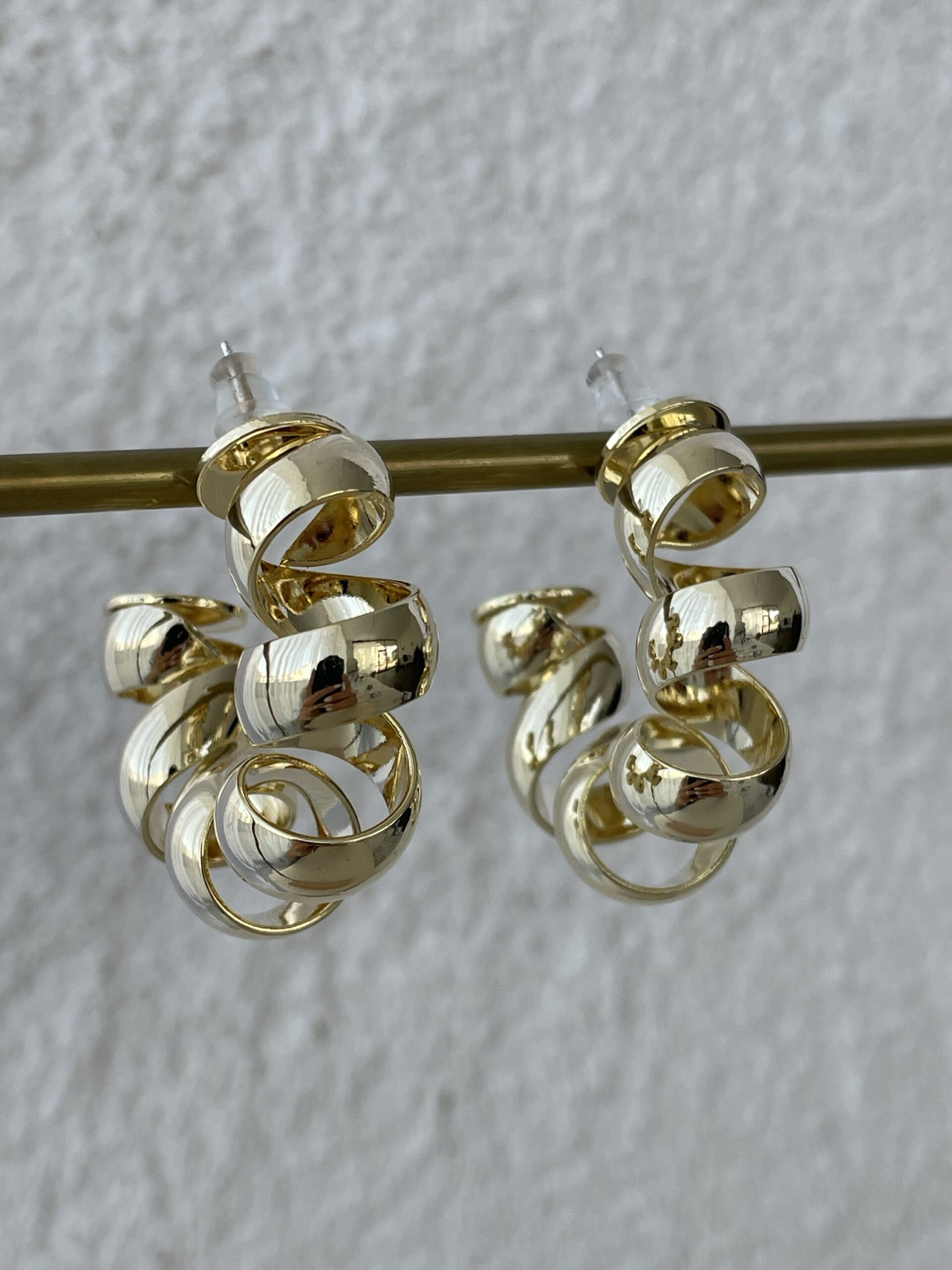 img_9529 Özel Seri Kalın Sarmal Tasarım Gold Halka Küpe