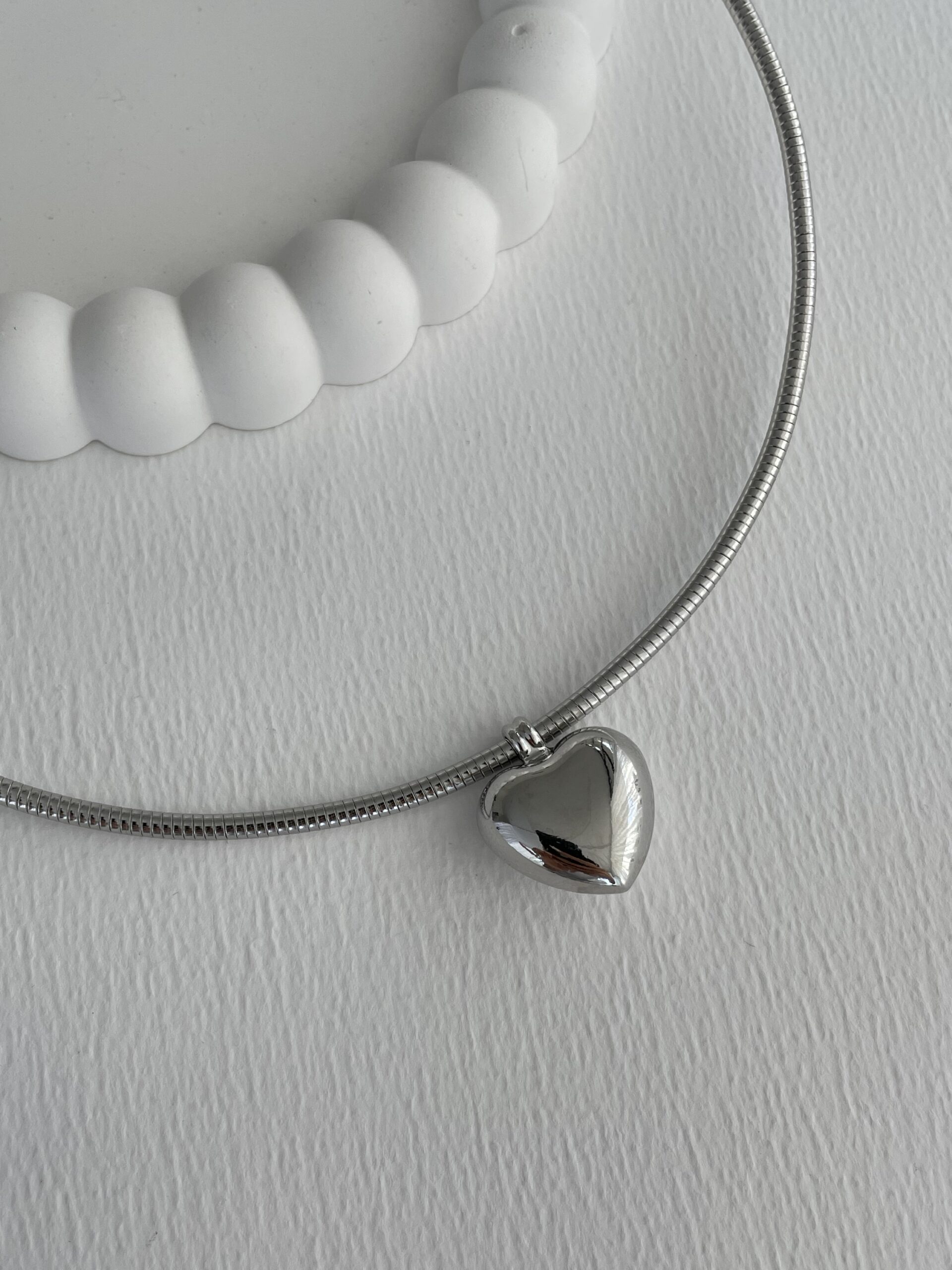 img_9567 Özel Seri Kalp Detay Gümüş Choker Kolye