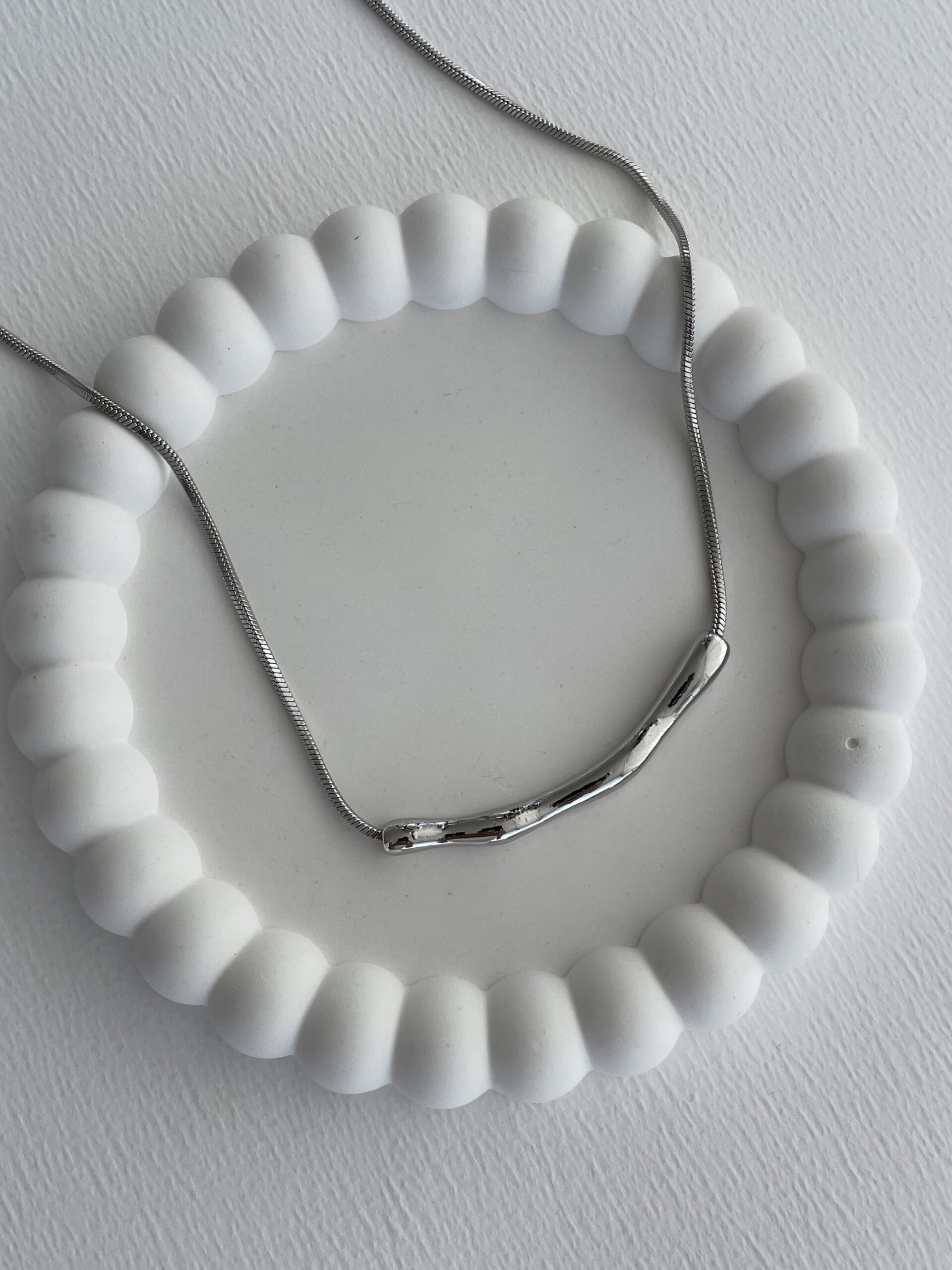 img_9575 Özel Seri Asimetrik Desen Gümüş Kolye