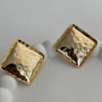 Özel Seri Kare Tasarım Gold Küpe