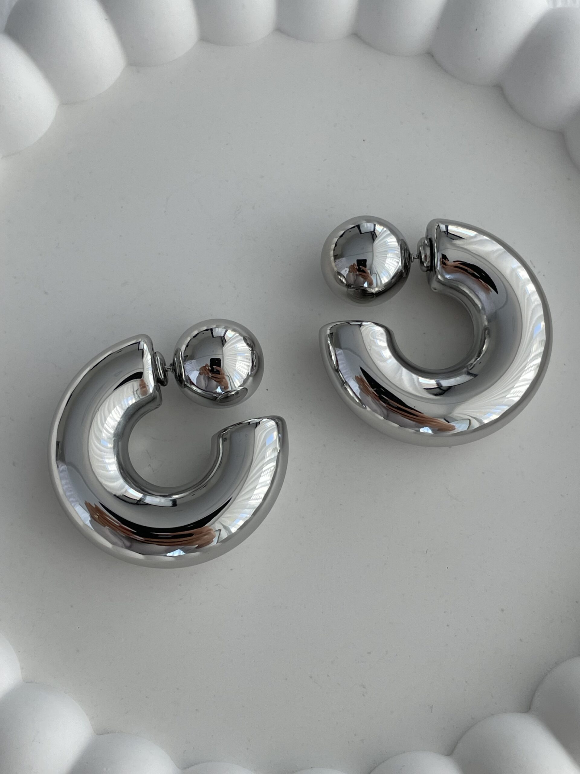 img_9988 Özel Seri Ucu Top Tasarım Kalın Gümüş Halka Küpe