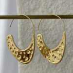 Çelik Soyut Desen Elips Gold Küpe