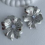 Özel Seri Tek Taş Detaylı Gümüş Çiçek Küpe 6cm