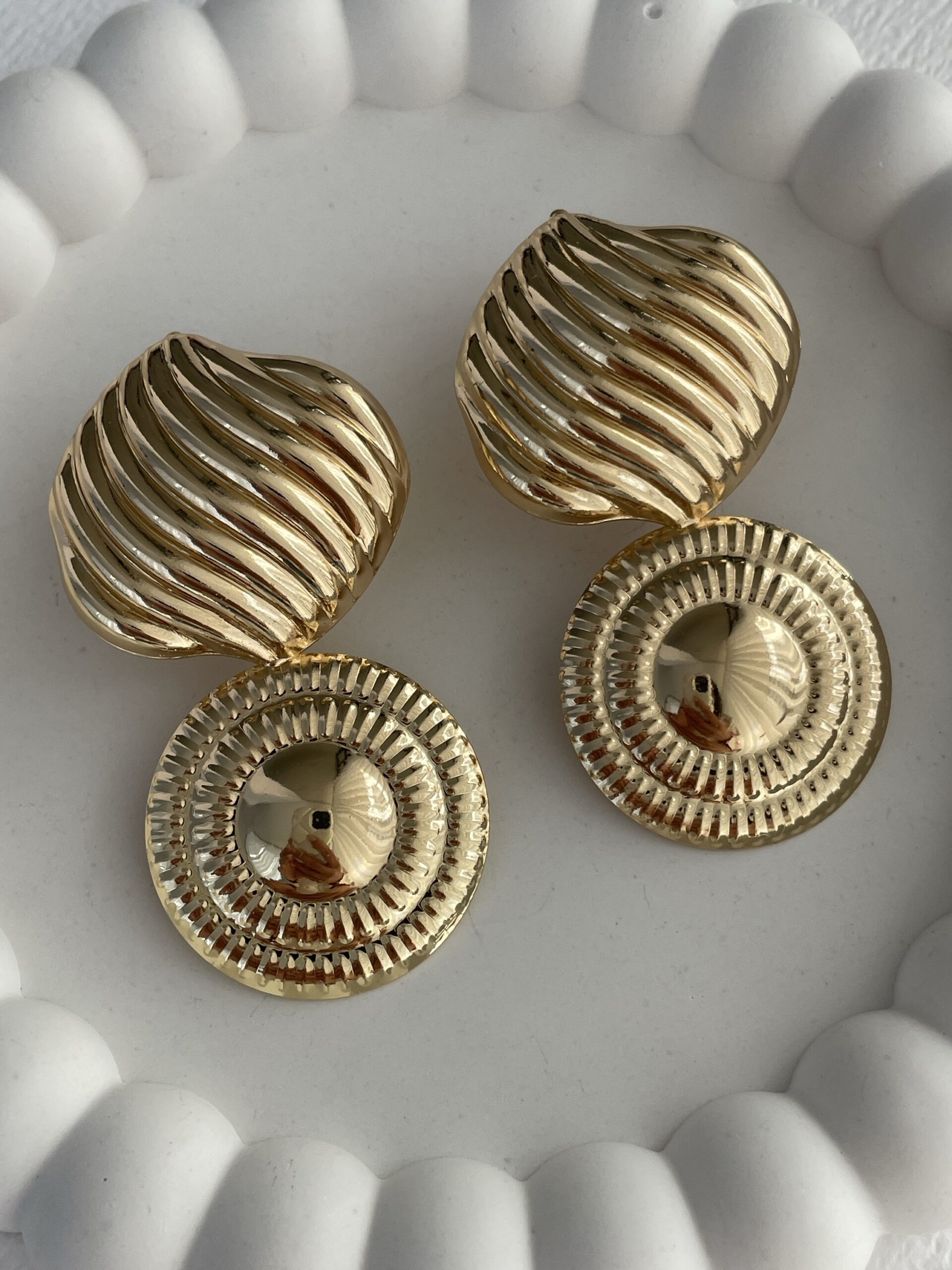 img_4760 Özel Seri Geometrik Desen Maksi Boy Gold Küpe