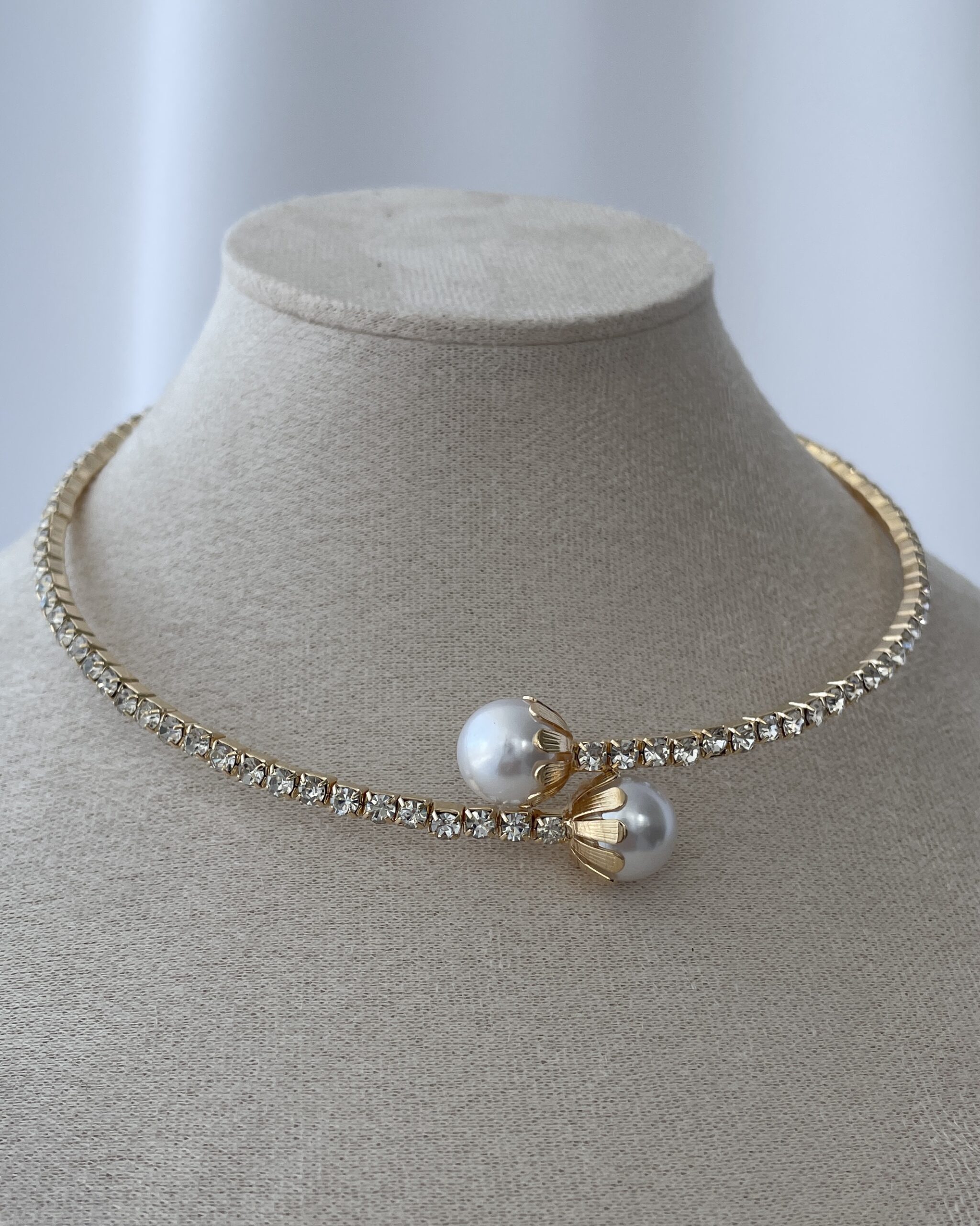 img_4855 Özel Seri Tek Sıra Zirkon Taşlı Gold İnci Choker Kolye