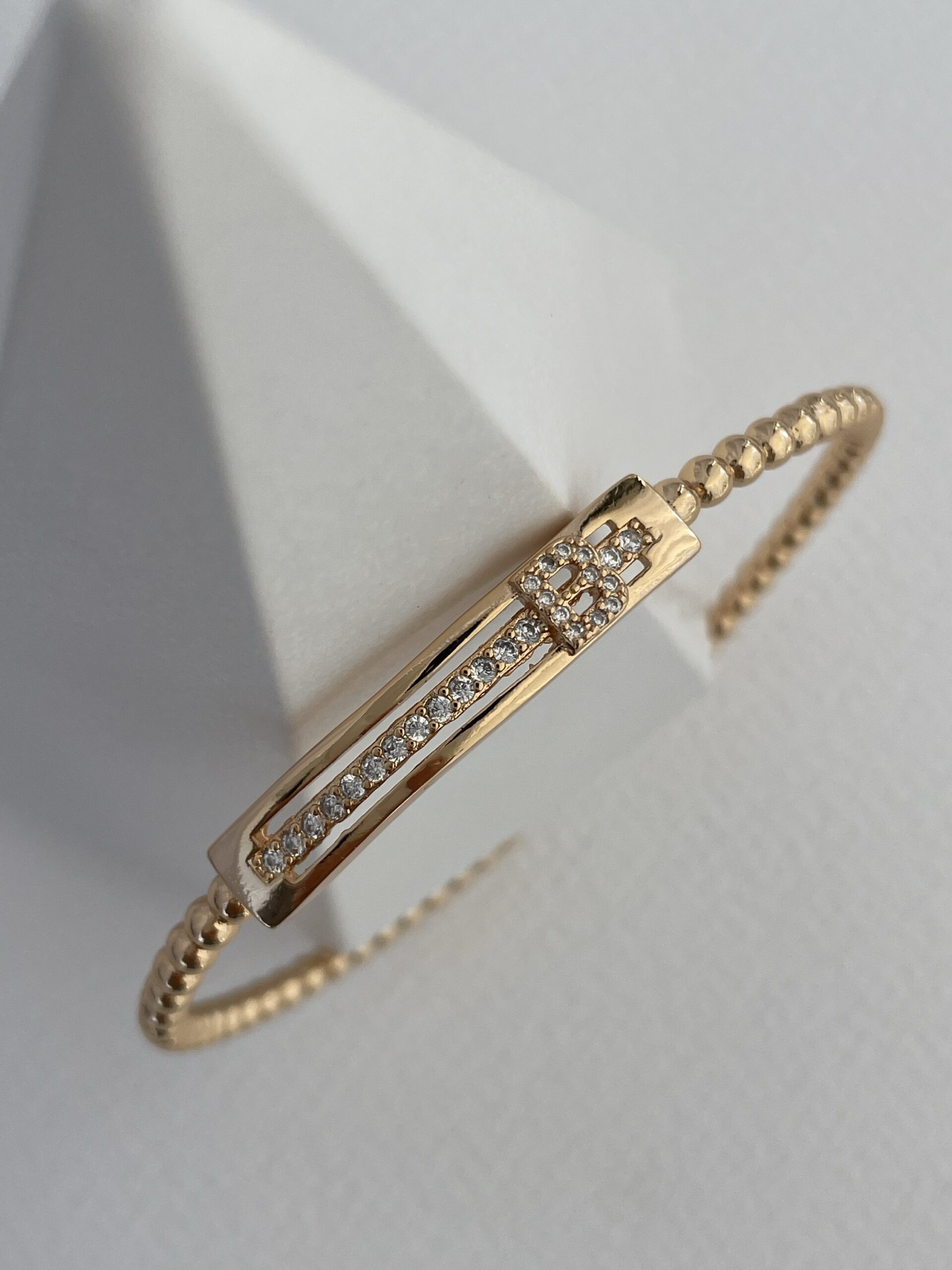 img_5128 Özel Seri Zirkon Taşlı B Harf Gold Ayarlanabilir Bileklik